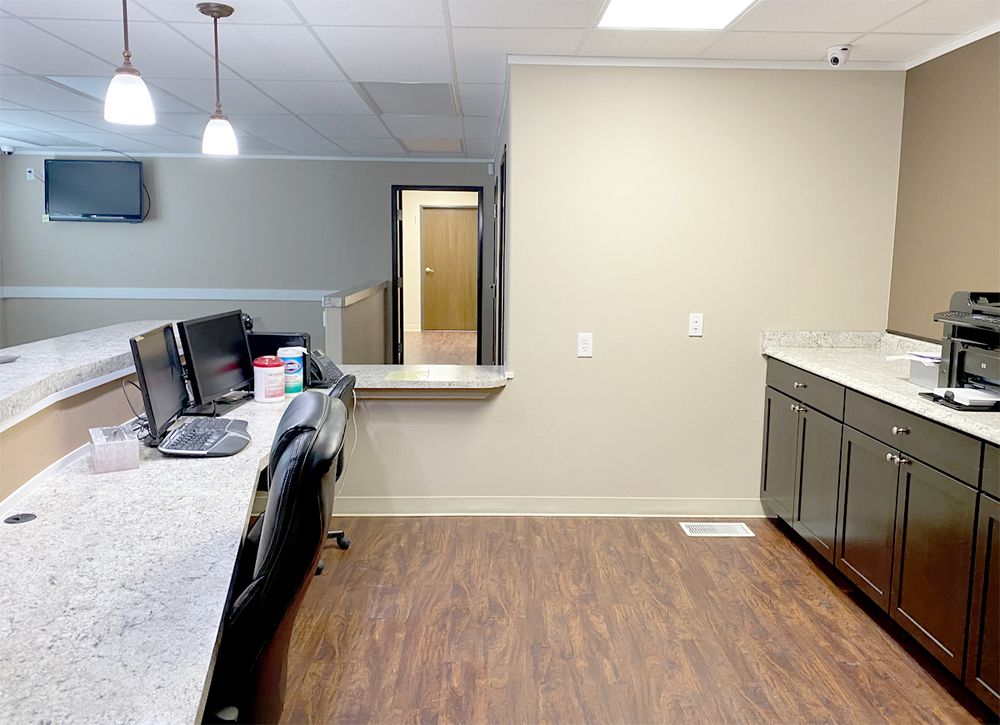 NEWLY REMODELED MEDICAL &/OR OFFICE SPACE: 800 SE 181st Ave, Portland, OR 97233